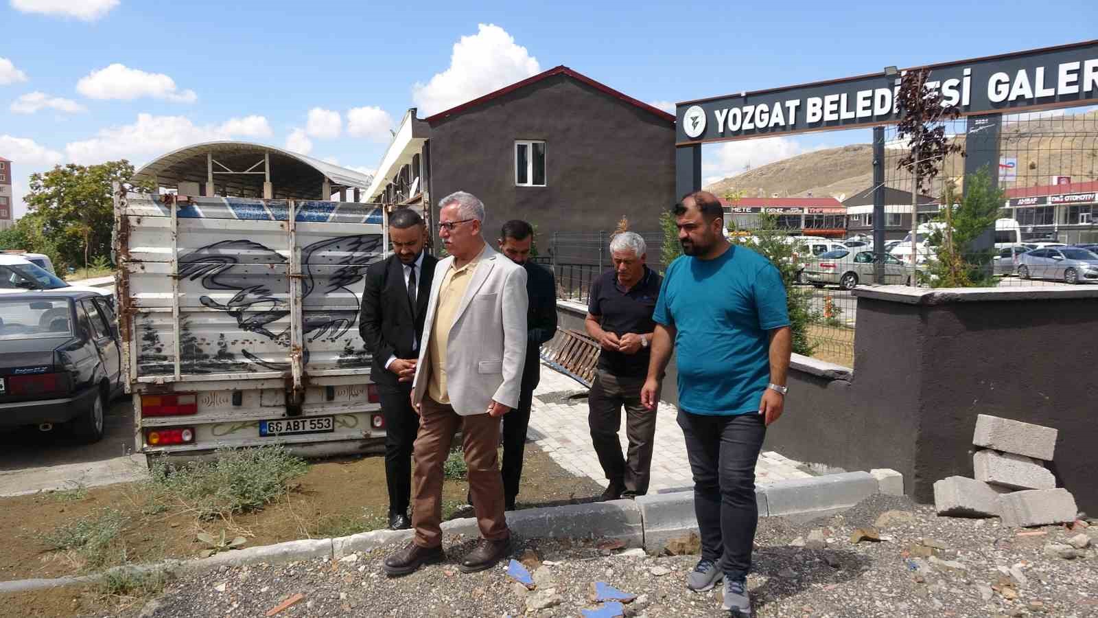 BAŞKAN ARSLAN GALERİCİLER SİTESİ’NDE AÇIK OTO PAZARININ AÇILACAĞI MÜJDESİNİ VERDİ