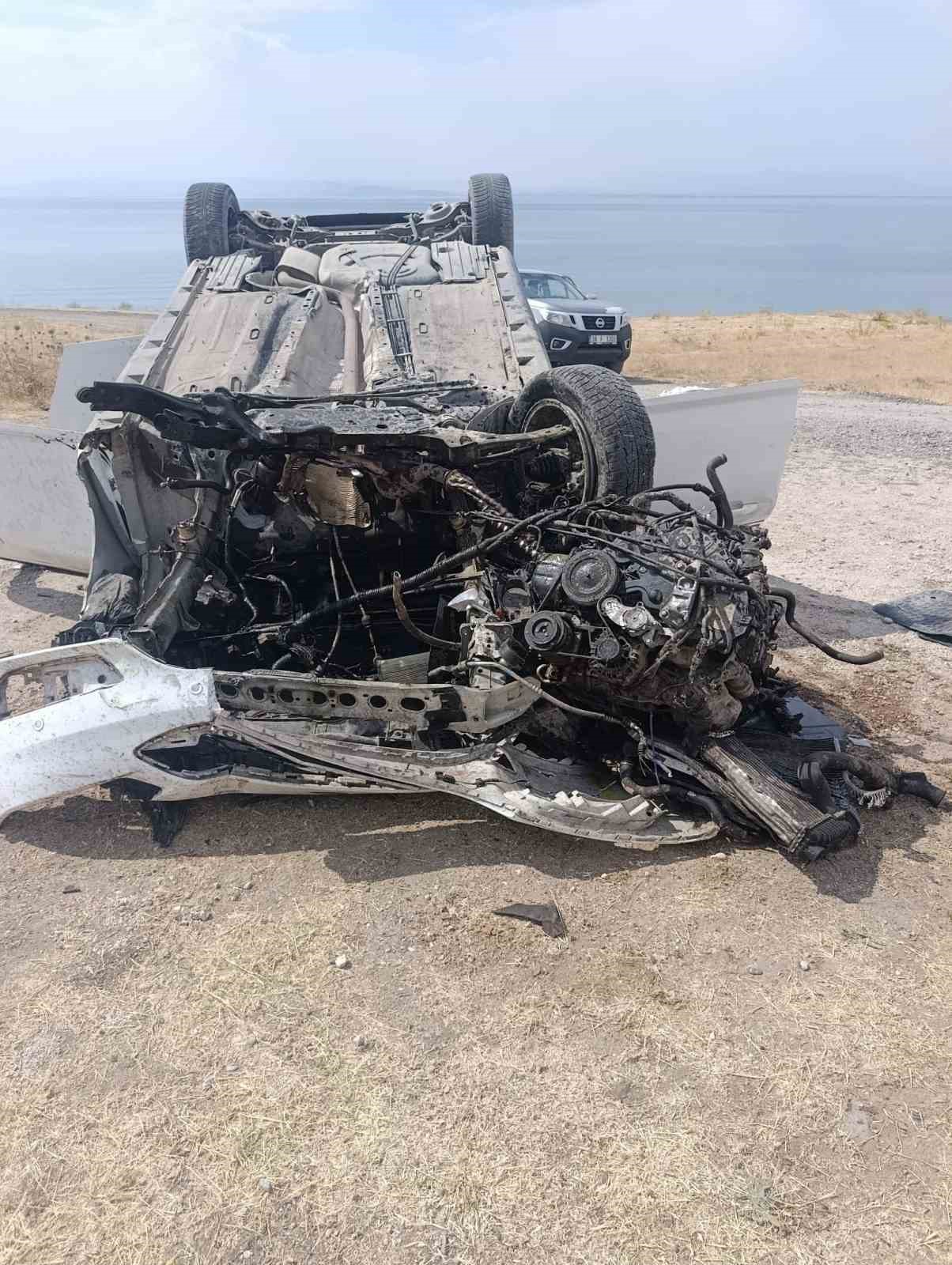 VAN’DA TRAFİK KAZASI: 4 YARALI