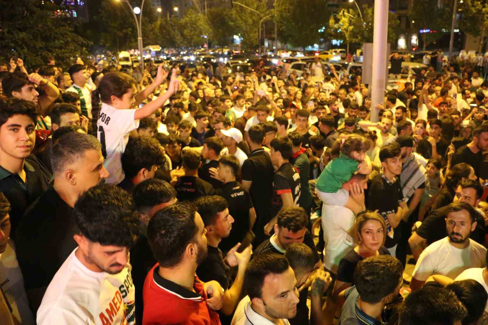 AMED SPORTİF FAALİYETLER, KADROSUNA KATTIĞI 5 YENİ İSİM İÇİN İMZA TÖRENİ DÜZENLEDİ