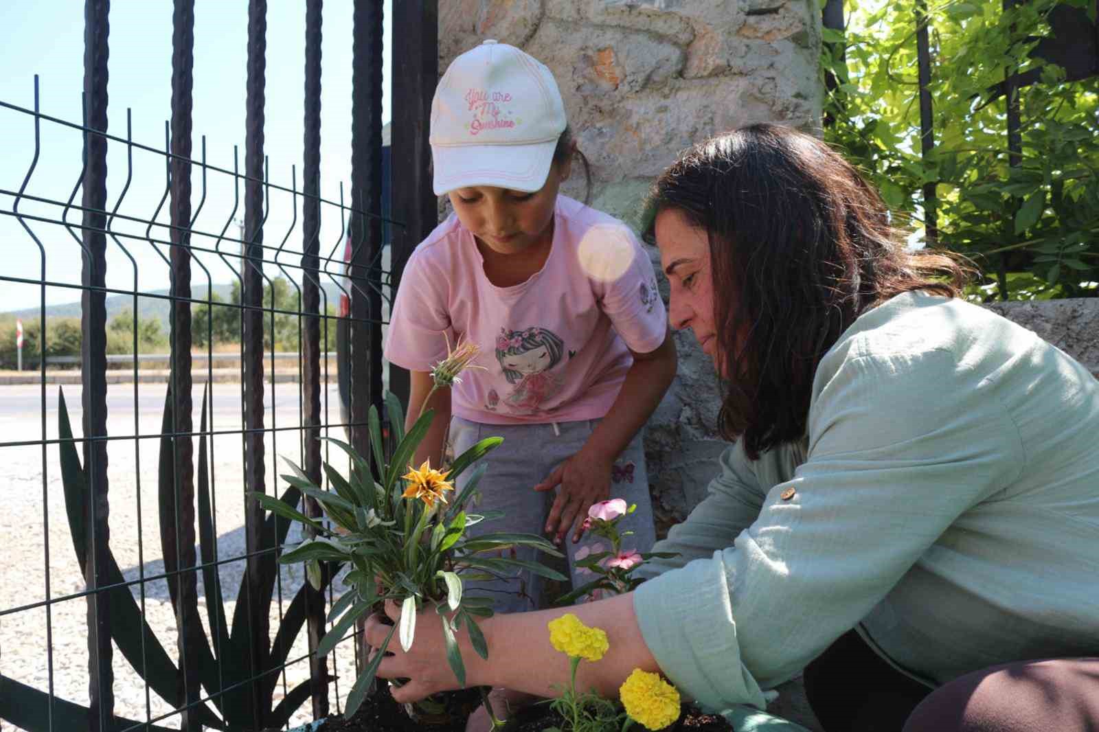 TARIM AKADEMİSİ KAPILARINI MİNİK ÇİFTÇİLER İÇİN AÇTI