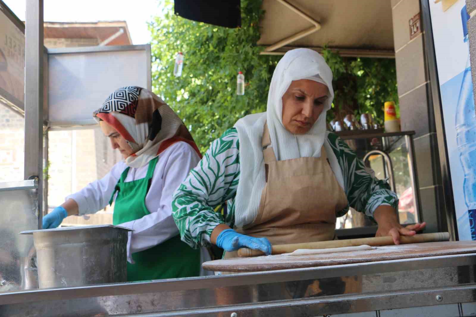 GELİN-GÖRÜMCE İŞBİRLİĞİ DÜŞMAN ÇATLATIYOR