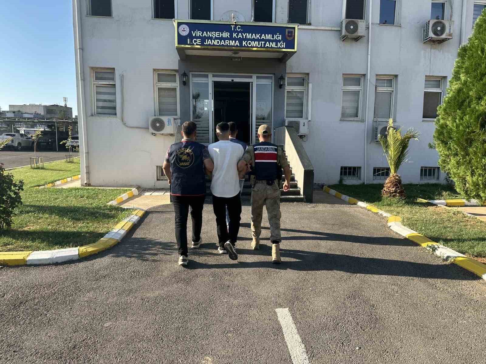ŞANLIURFA’DA 15 YIL 6 AY HAPİS CEZASI BULUNAN HÜKÜMLÜ YAKALANDI