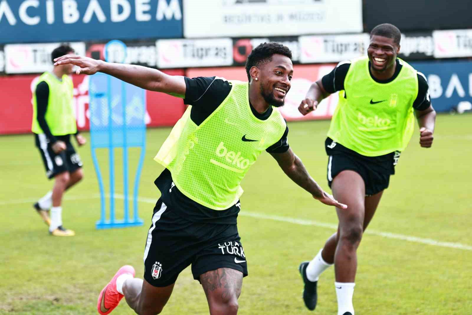 BEŞİKTAŞ’TA HRADEC KRALOVE MAÇI HAZIRLIKLARI DEVAM ETTİ