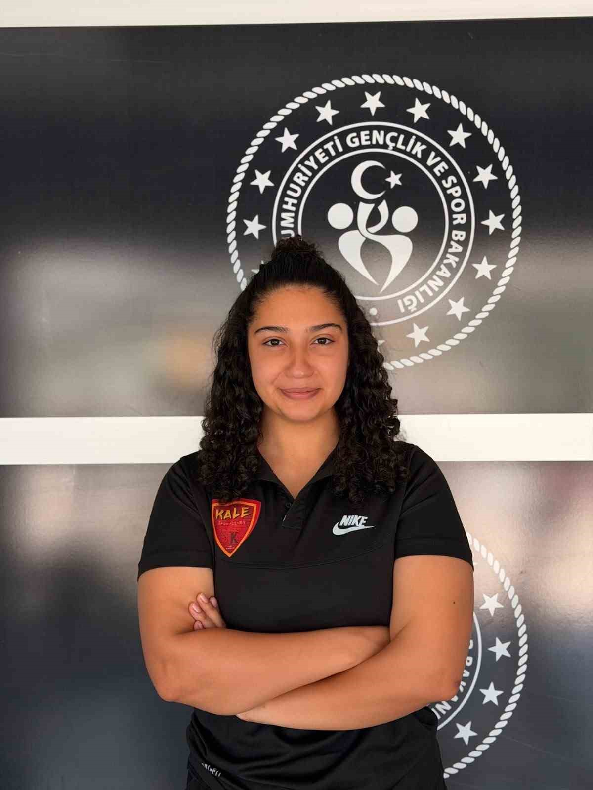 KALESPOR, MİLLİ YÜZÜCÜ SUDENAS ÇAKMAK’A EMANET
