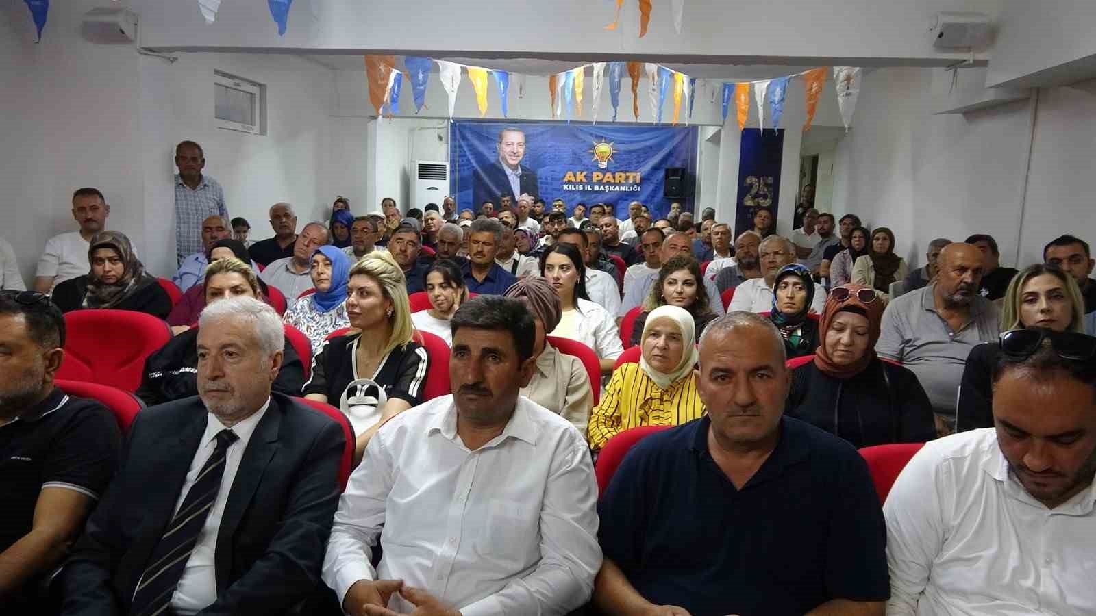 AK PARTİ KİLİS TEŞKİLATI, PARTİNİN 25. KURULUŞ YIL DÖNÜMÜNÜ KUTLUYOR
