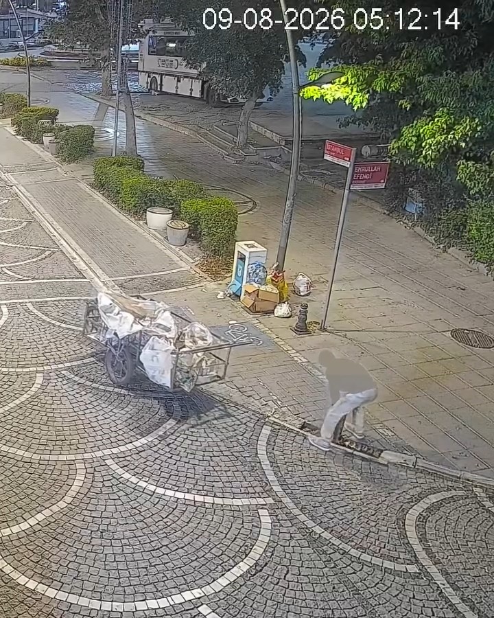 LÜLEBURGAZ’DA MAZGAL HIRSIZLIĞI KAMERADA