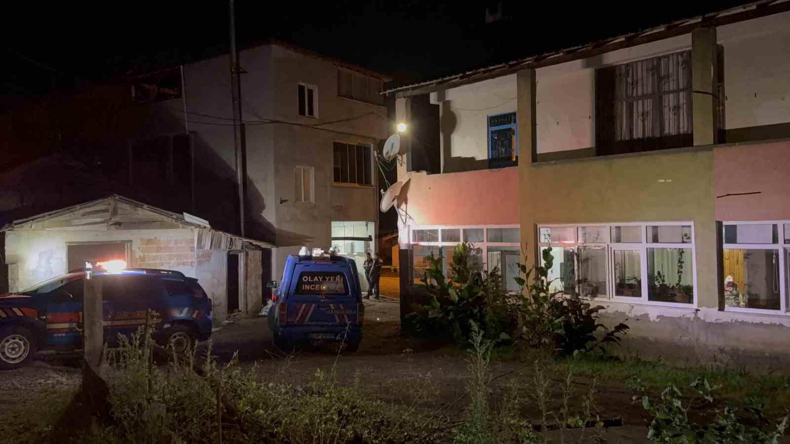 AĞACIN DALINI KESTİĞİ İÇİN AMCASINI ÖLDÜRDÜ