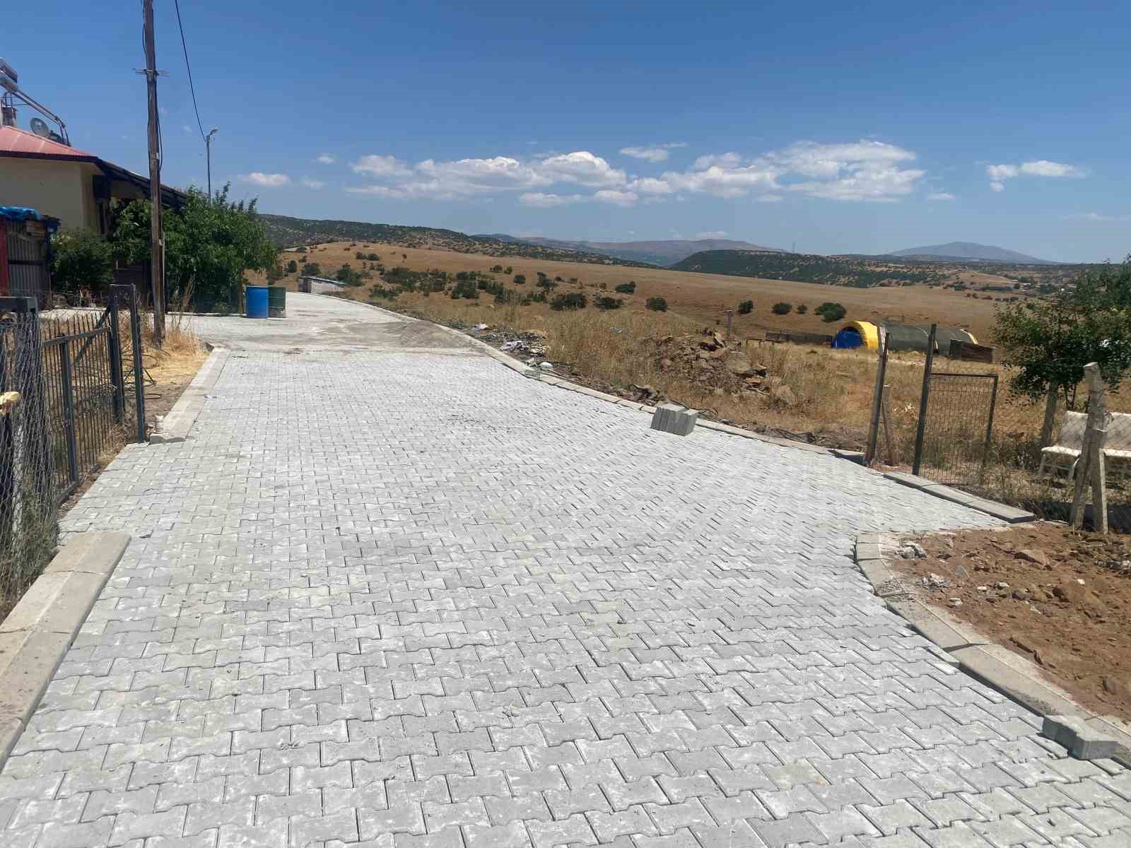 KARAKOÇAN’IN KÖYLERİNDE ÇALIŞMALAR SÜRÜYOR