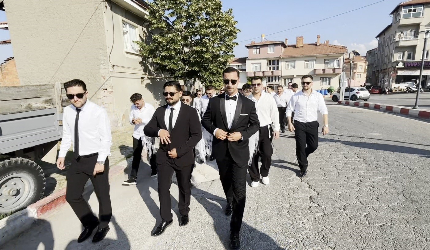TEPECİK BELDESİNDE ASIRLIK NEŞELİ DÜĞÜN GELENEKLERİ