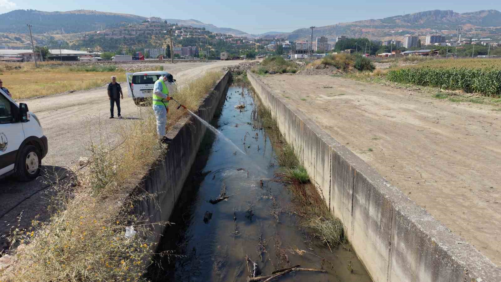 TOKAT’TA SİVRİSİNEK VE HAŞERELERE KARŞI KAPSAMLI İLAÇLAMA SEFERBERLİĞİ