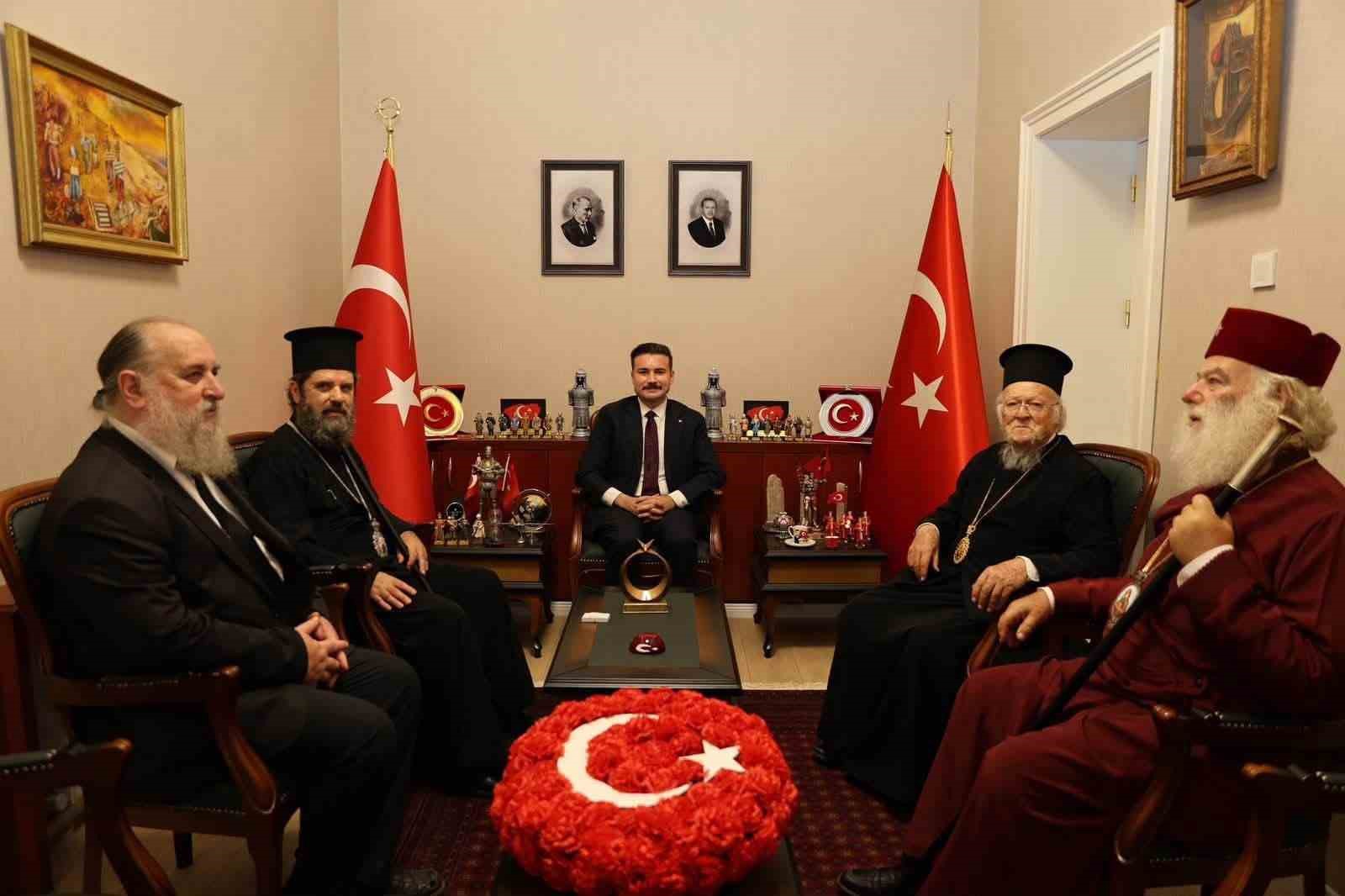 FENER RUM PATRİĞİ BARTHOLOMEOS’TAN GÖKÇEADA KAYMAKAMI ACAR’A ZİYARET