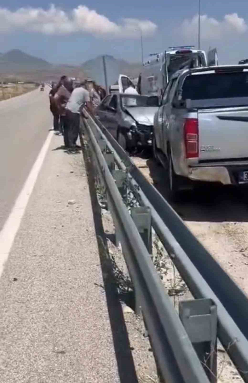 KAYSERİ’DE OTOMOBİL İLE KAMYONET KAFA KAFAYA ÇARPIŞTI: 1 ÖLÜ