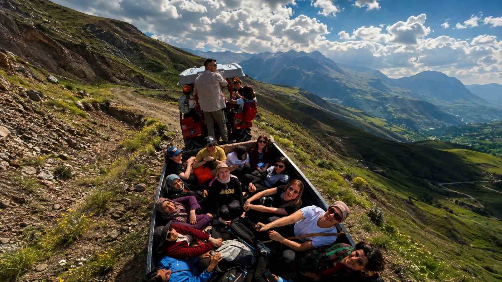 SOSYAL MEDYADA GÖRÜP AKIN EDİYORLAR! ERZİNCAN’IN SAKLI YAYLASI