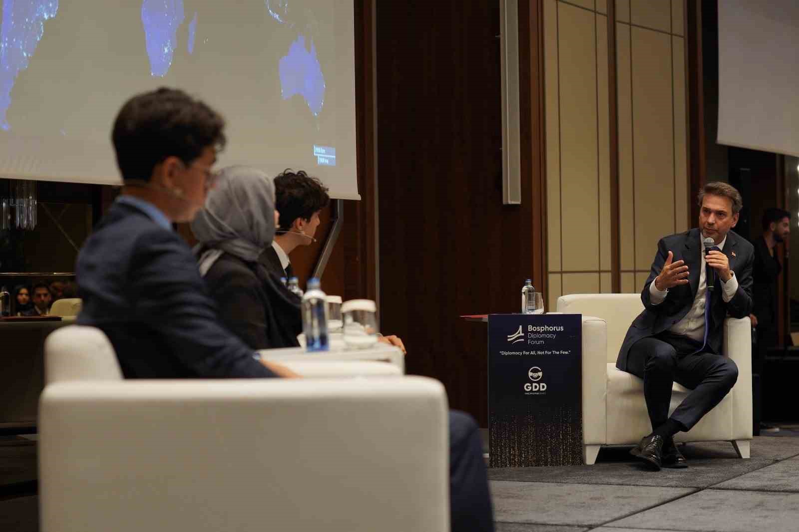 BAKAN BAYRAKTAR: " GABAR BİZİM İÇİN GÖZ BEBEĞİ PROJELERİMİZDEN BİR TANESİ"
