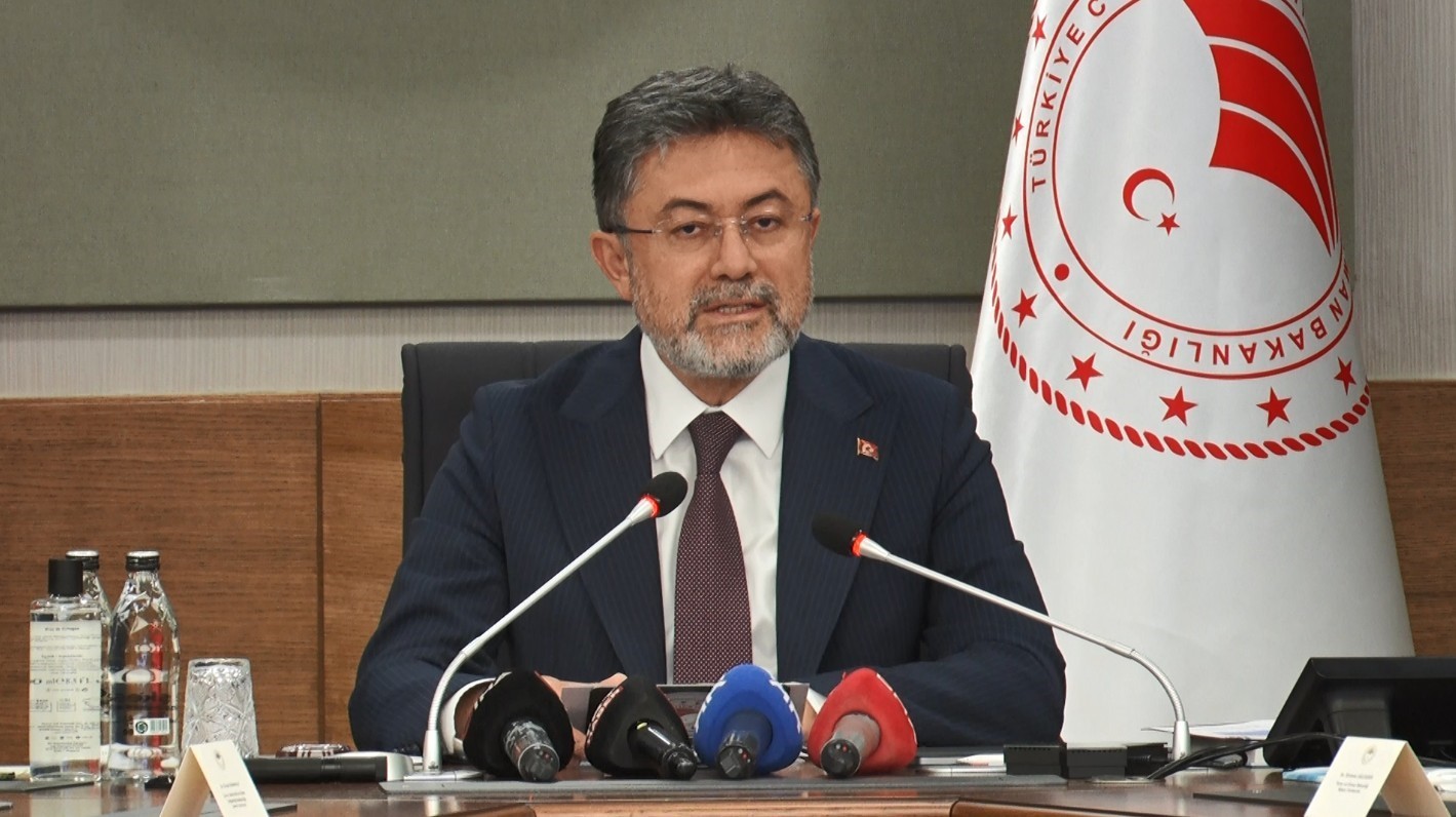 BAKAN YUMAKLI: "2030 YILINA KADAR BÜTÜN HAVZALARIMIZDA SU AYAK İZİ ÇALIŞMALARINI BİTİRMİŞ OLACAĞIZ"