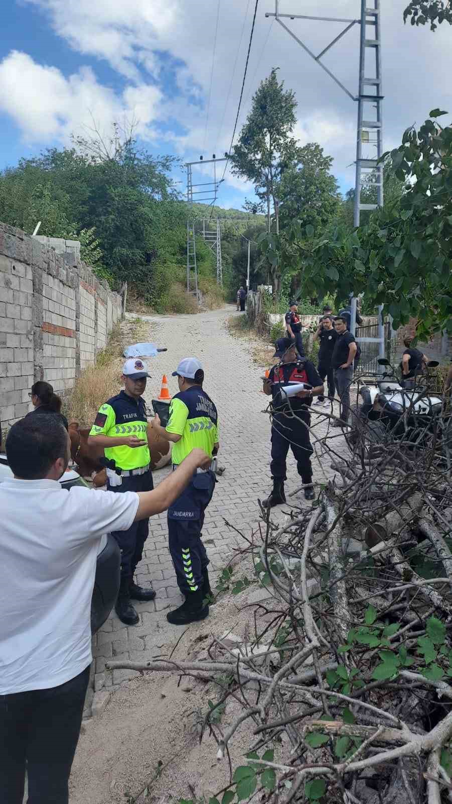 TRAKTÖRÜN FRENİ PATLADI: 1 ÖLÜ