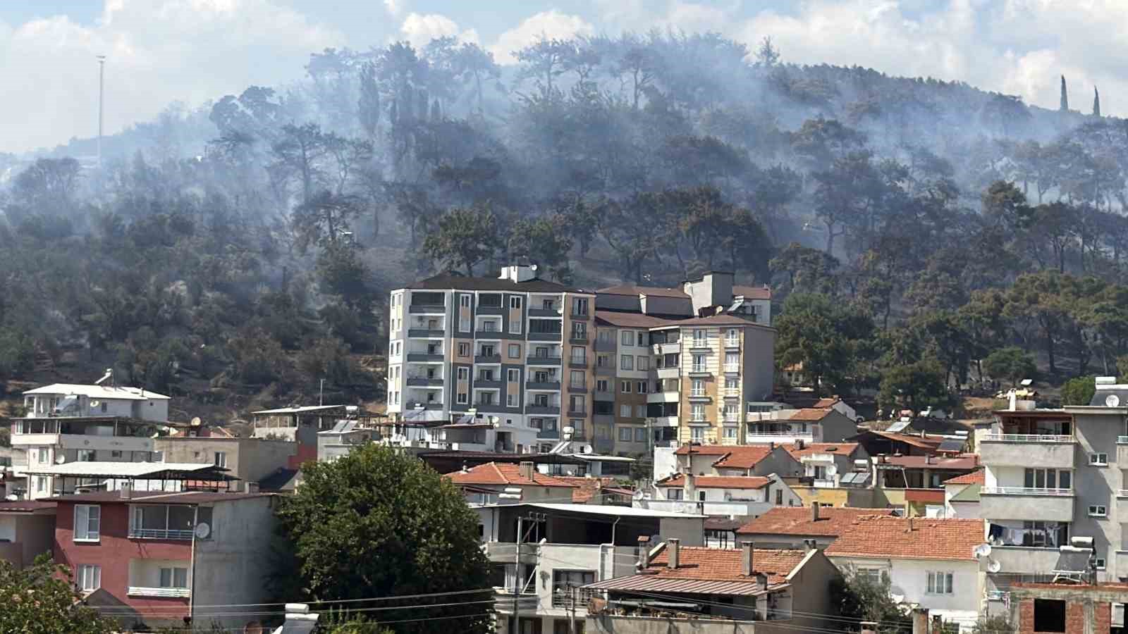 KAZDAĞLARI ETEKLERİNDEKİ YANGINA MÜDAHALE SÜRÜYOR