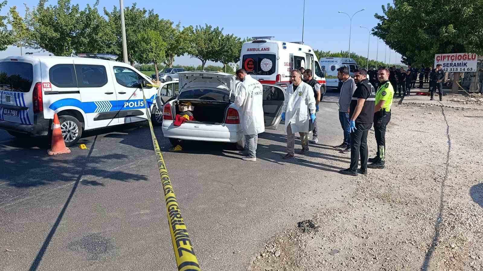 ŞANLIURFA’DA OTOMOBİLE SİLAHLI SALDIRI: 1 ÖLÜ, 1 YARALI
