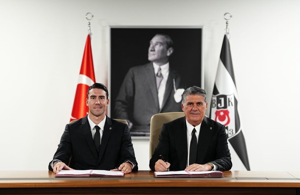 BEŞİKTAŞ, DUSAN VLAHOVİC İLE 3 YILLIK SÖZLEŞME İMZALADI