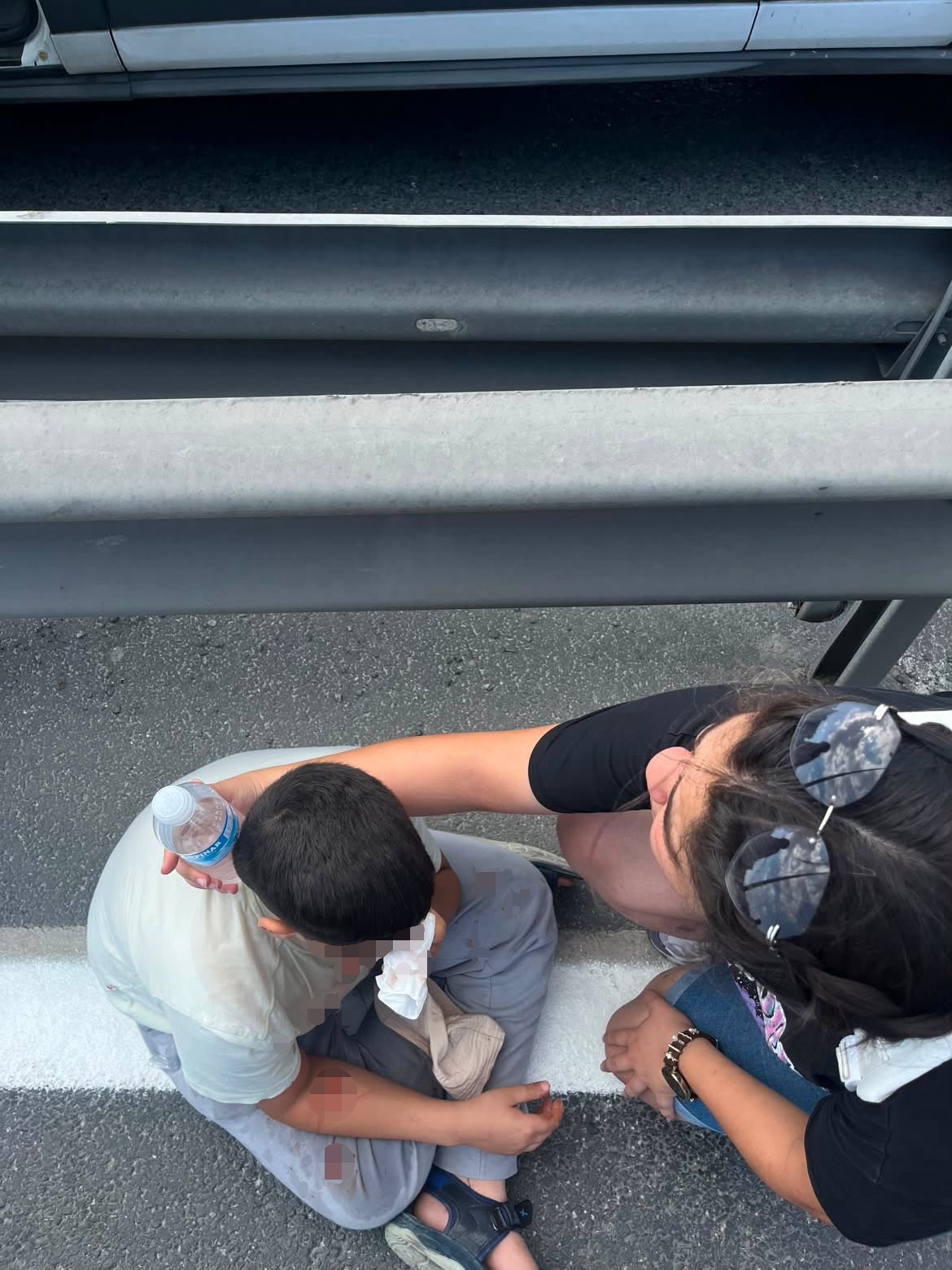 YAZ KURSUNDAKİ ÖĞRENCİLERİ TAŞIYAN ARAÇ KAZA YAPTI: 5’İ AĞIR 13 YARALI