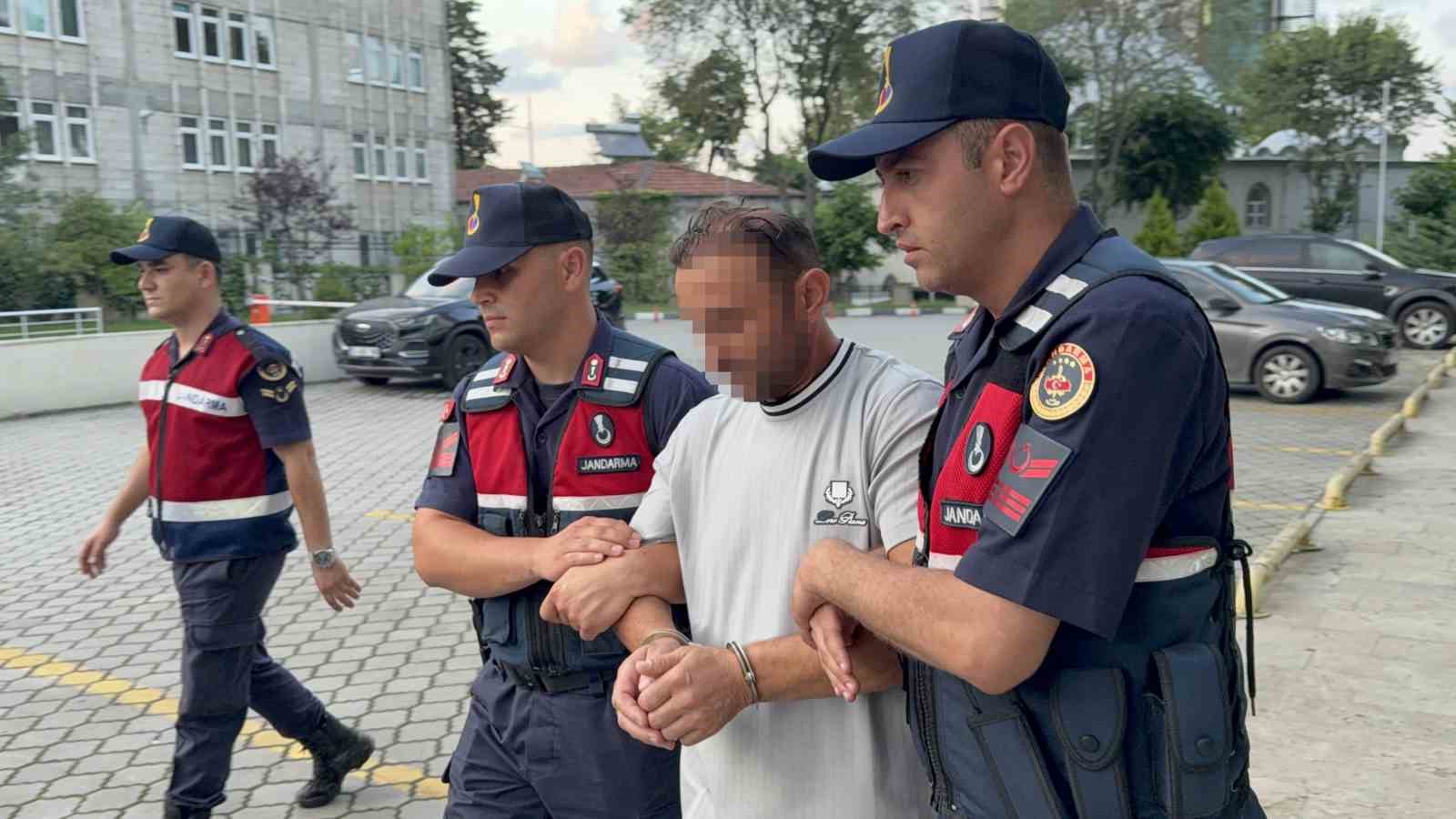 KESİLEN AYVA DALI TARTIŞMASINDA AMCASINI ÖLDÜREN GURBETÇİ: "AMCAM SİLAHLA BANA ATEŞ AÇINCA BEN DE KENDİMİ KORUMAK İÇİN ATEŞ ETTİM"
