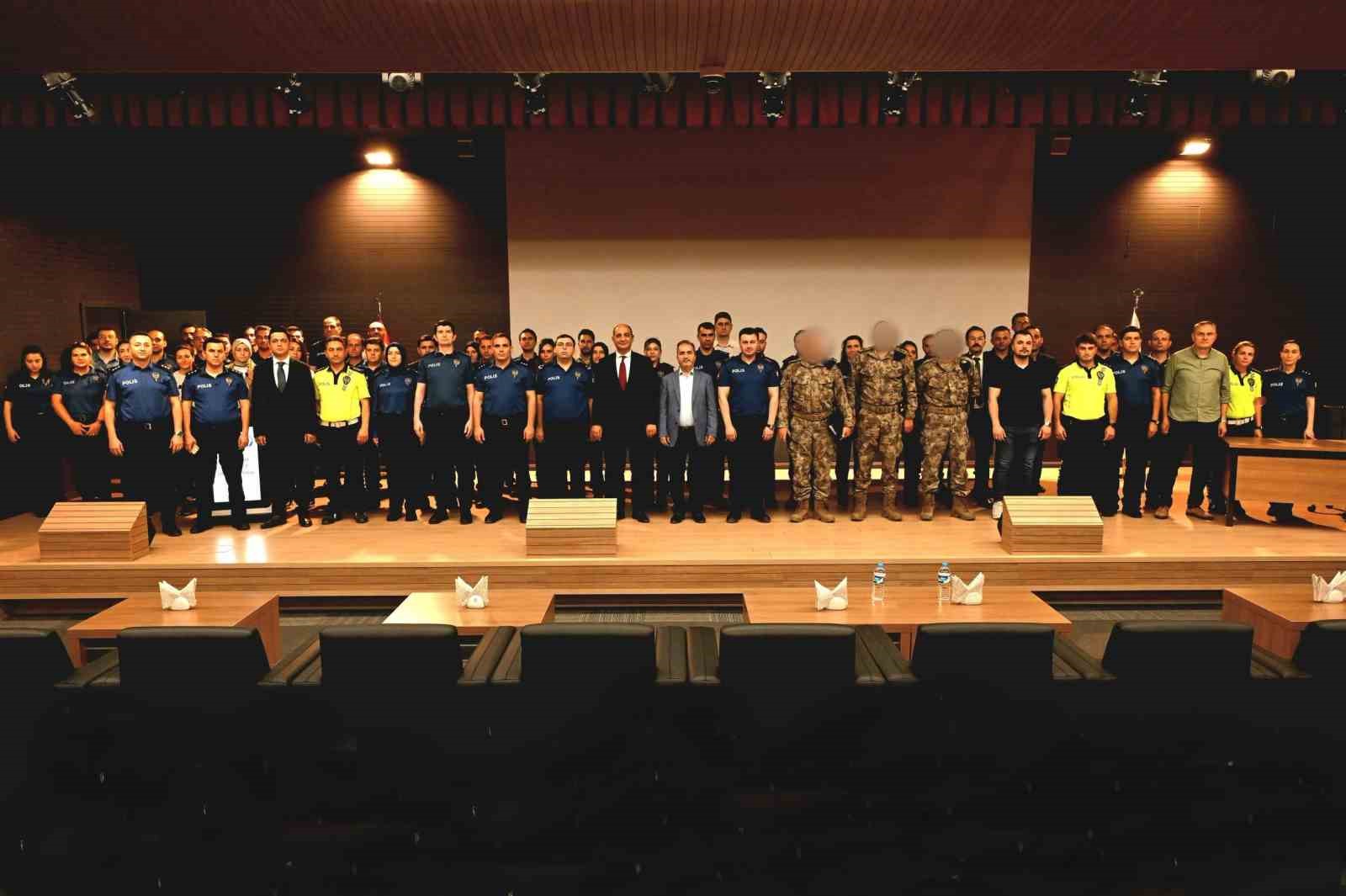 POLİSE İNTİHAR FARKINDALIĞINI ANLATTILAR