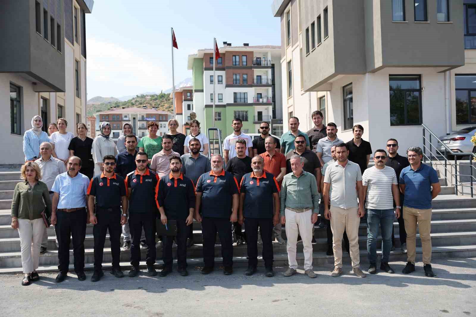 BAŞKAN ÖZDOĞAN: "AFETLERE HAZIRLIK SÜREKLİLİK GETİREN BİR SÜREÇTİR"