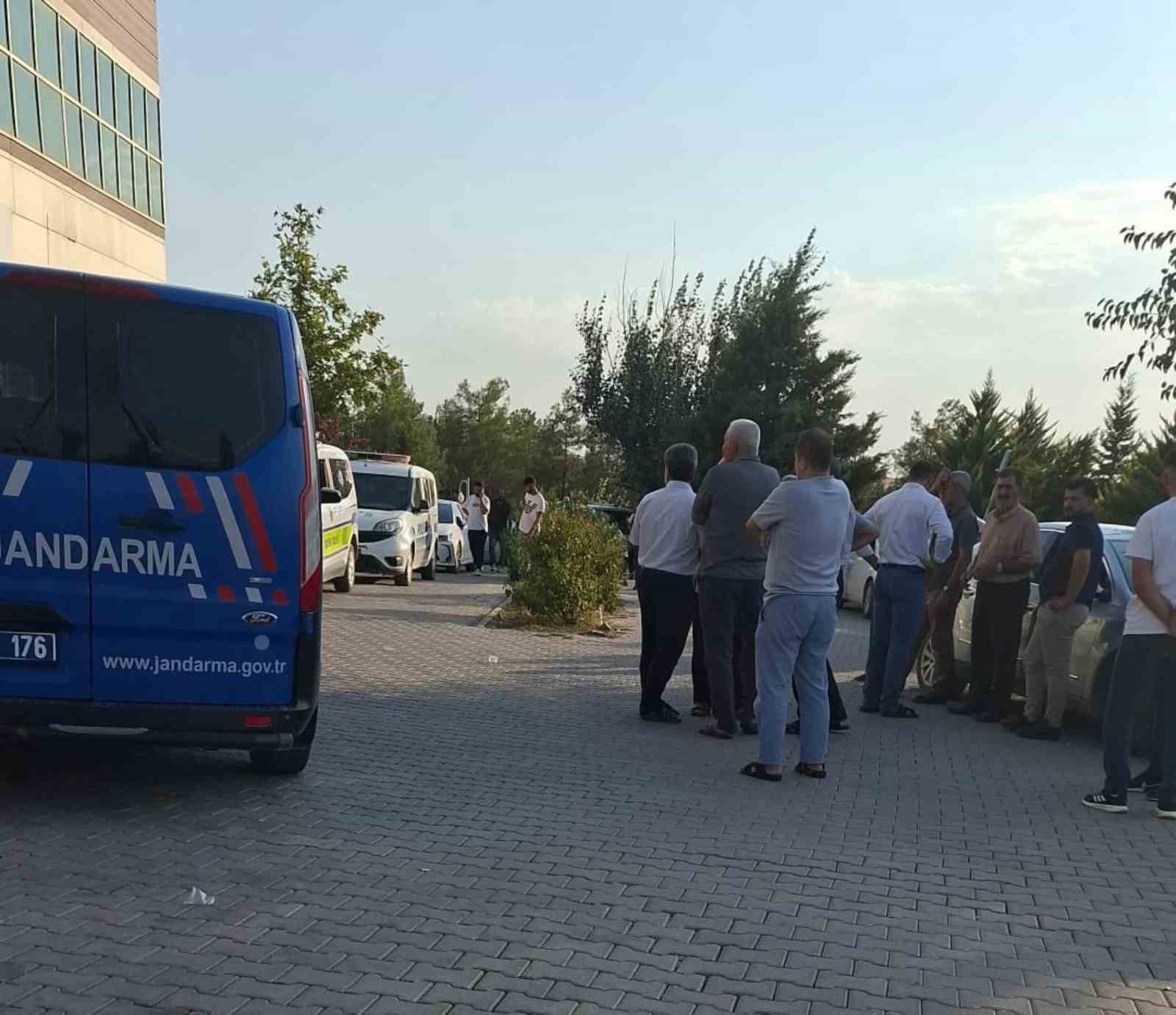 MOTOSİKLET İLE PİKAP ÇARPIŞTI: 1 ÖLÜ