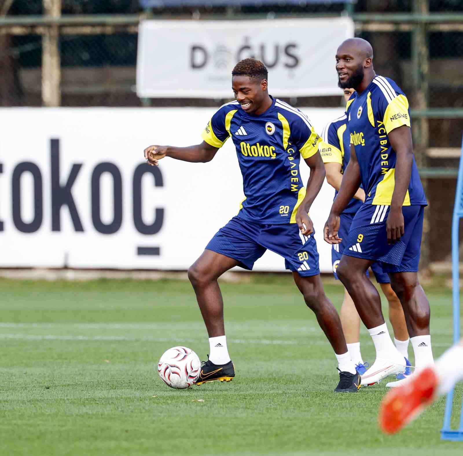 FENERBAHÇE, GENÇLERBİRLİĞİ MAÇININ HAZIRLIKLARINI TAMAMLADI