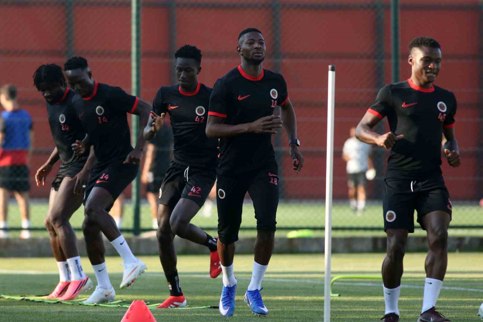 GENÇLERBİRLİĞİ, FENERBAHÇE MAÇI HAZIRLIKLARINI TAMAMLADI