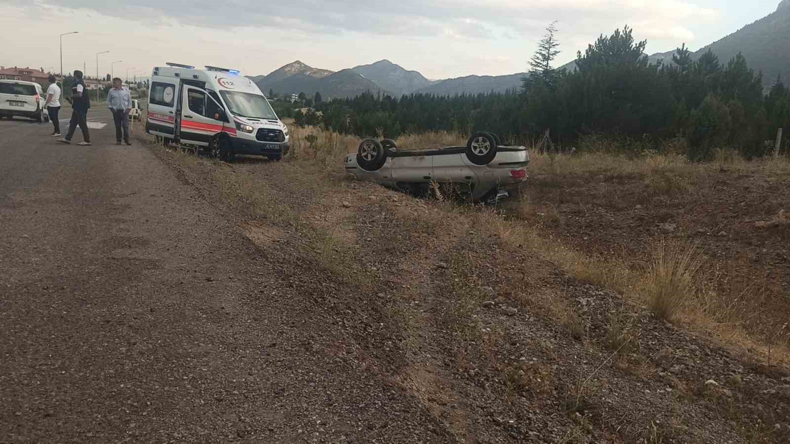HASTANEDEN ÇIKTI, DAKİKALAR SONRA KAZA YAPTI