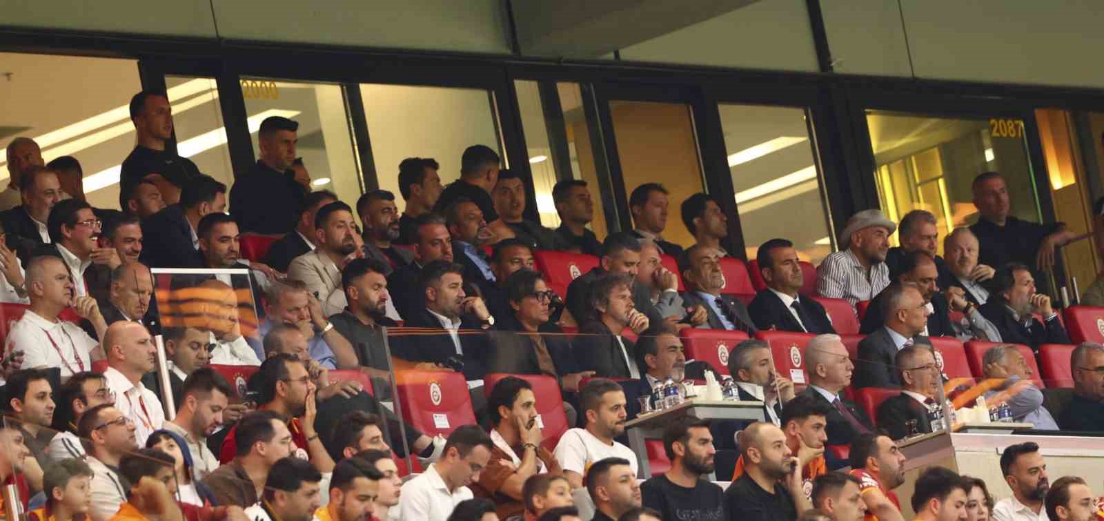 VİNCENZO MONTELLA, GALATASARAY - ÇORUM FK MAÇINI STATTA TAKİP ETTİ