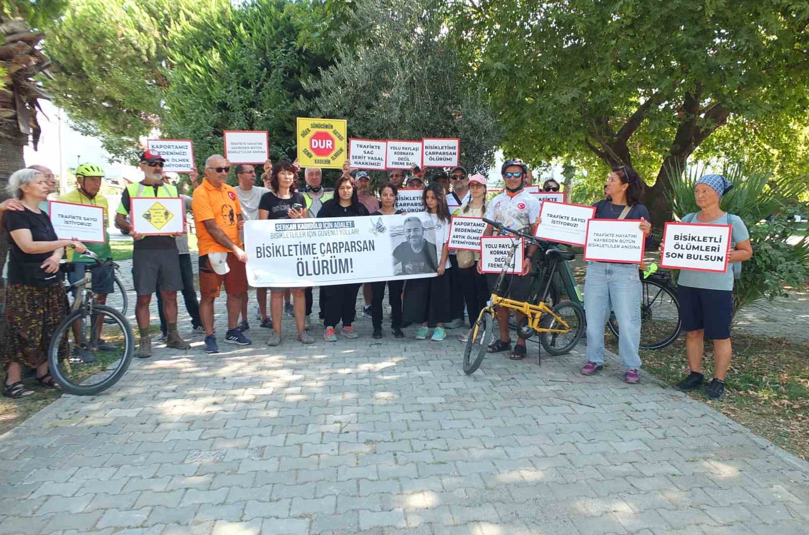 BALIKESİR’DE KAZA KURBANI SERKAN KADIOĞLU İÇİN EYLEM DÜZENLENDİ
