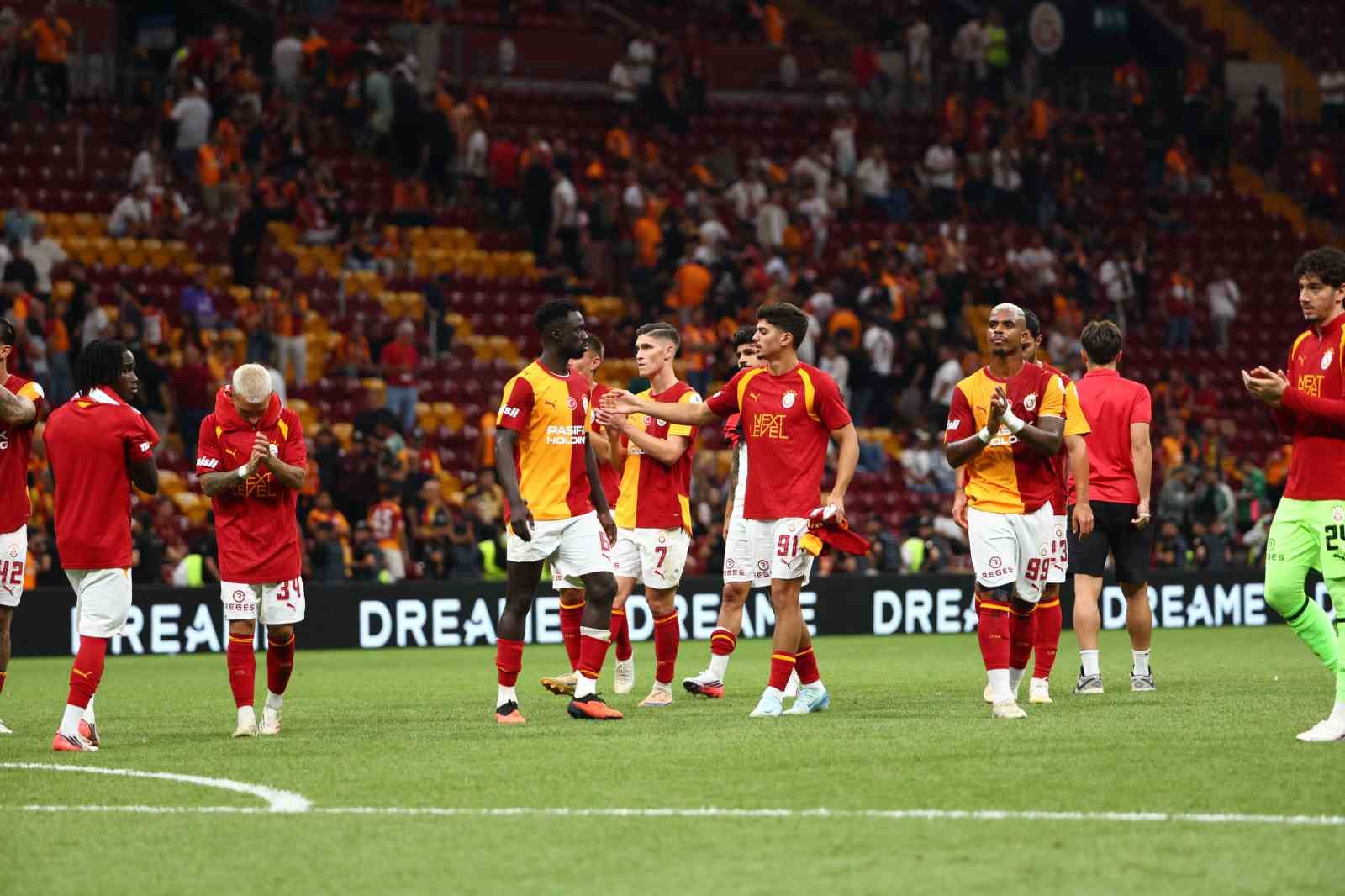 GALATASARAY SEZONA BERABERLİKLE BAŞLADI