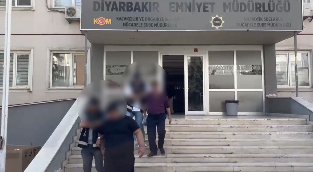 DİYARBAKIR’DA "TEFECİLİK" VE "NİTELİKLİ YAĞMA" OPERASYONUNDA 2 TUTUKLAMA
