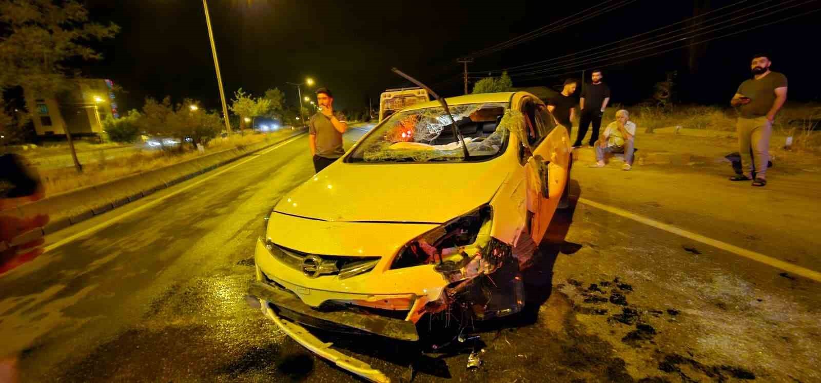MUŞ-BİTLİS KARAYOLUNDA OTOMOBİL TAKLA ATTI: 1 YARALI
