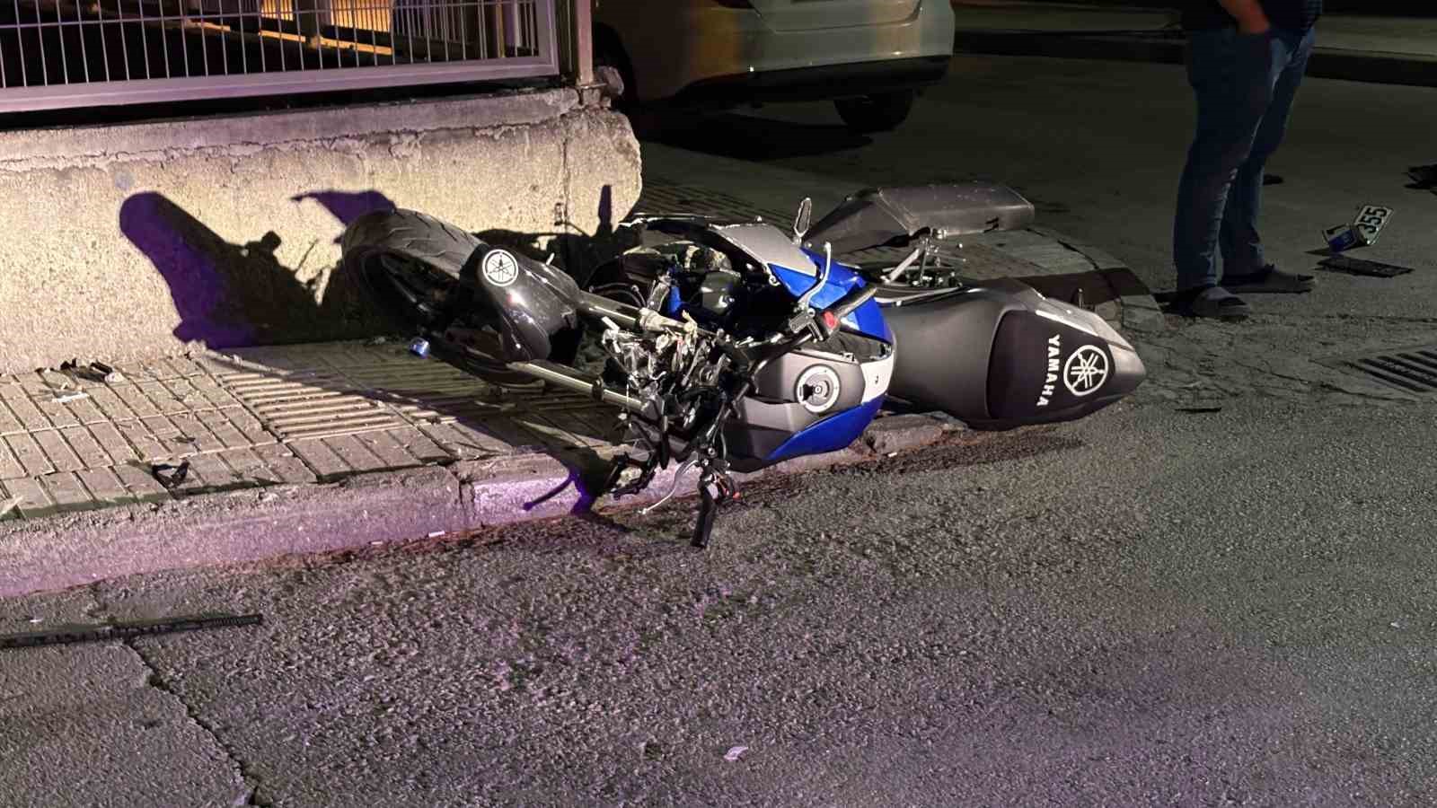 ÇORUM’DA OTOMOBİL İLE MOTOSİKLET ÇARPIŞTI: 1 YARALI