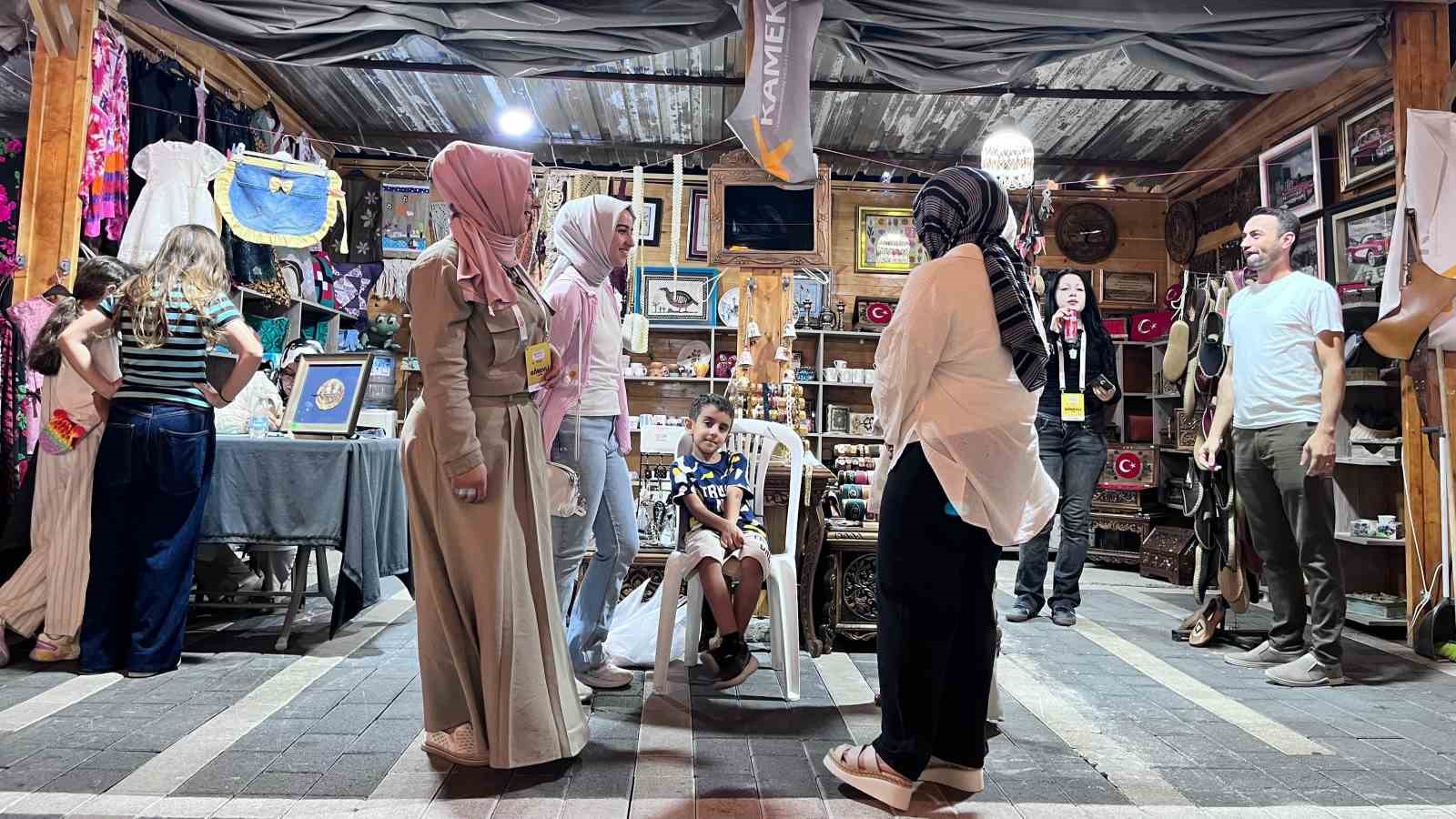 KAHRAMANMARAŞ’TA KURSİYERLERİN EL EMEĞİ ÜRÜNLERİ AĞUSTOS FUARINDA