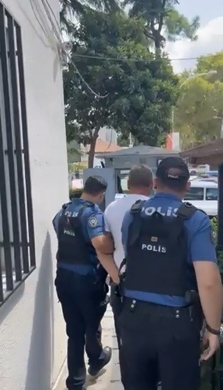 BURSA’DA 10 YIL KESİNLEŞMİŞ HAPİS CEZASI BULUNAN ŞAHIS YAKALANDI