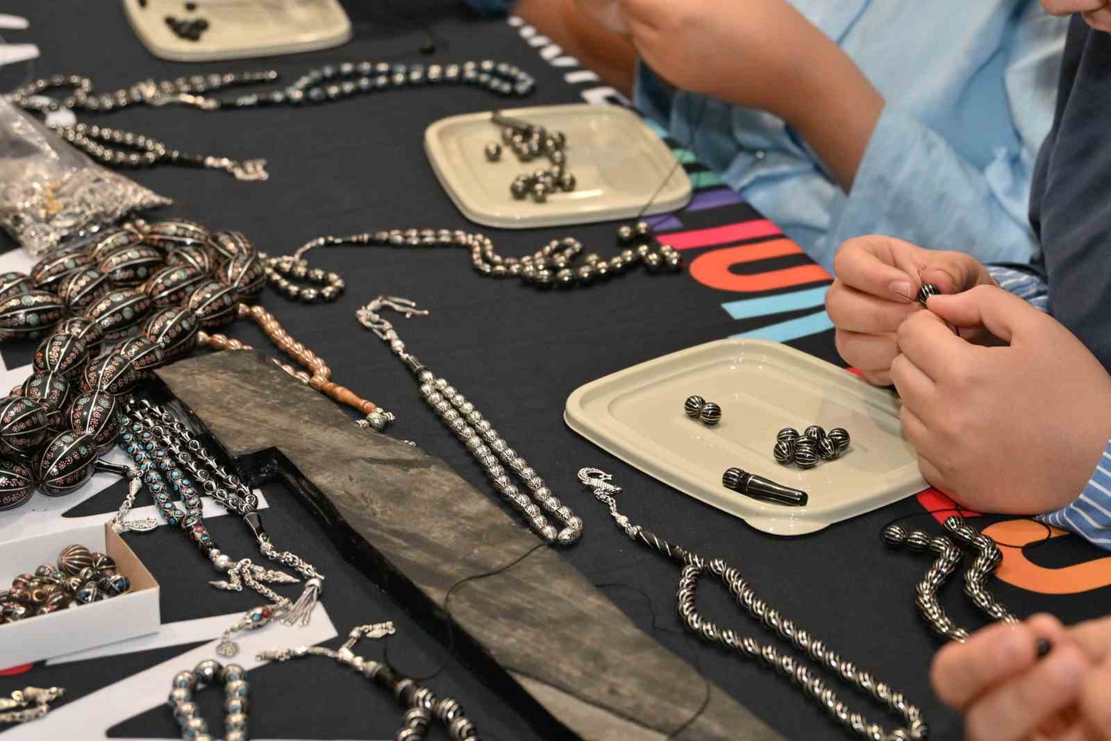 KÜLTÜR YOLU FESTİVALİ’NİN İLK GÜNÜNDE KÜLTÜR VE SANAT ŞEHRİ SARDI
