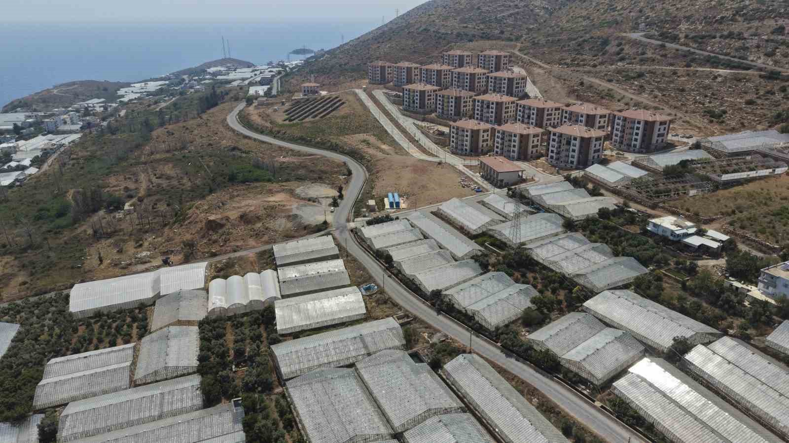 AYDINCIK’TA BOZULAN YOL YENİLENDİ, ULAŞIM RAHATLADI