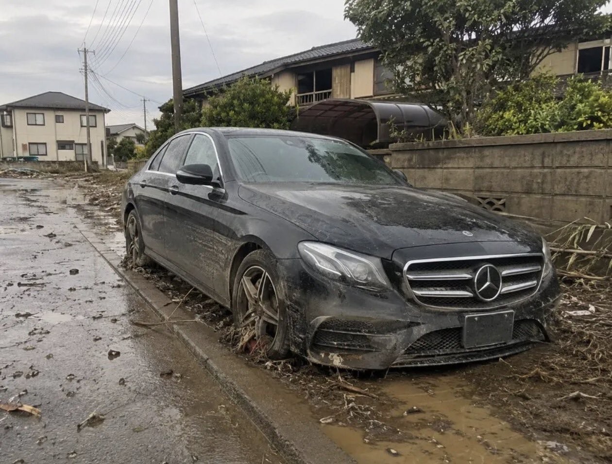 JAPONYA’YI VURAN ŞİDDETLİ YAĞIŞLARDA ÖLÜ SAYISI 10’A YÜKSELDİ, BİN 499 BİNA SULAR ALTINDA KALDI