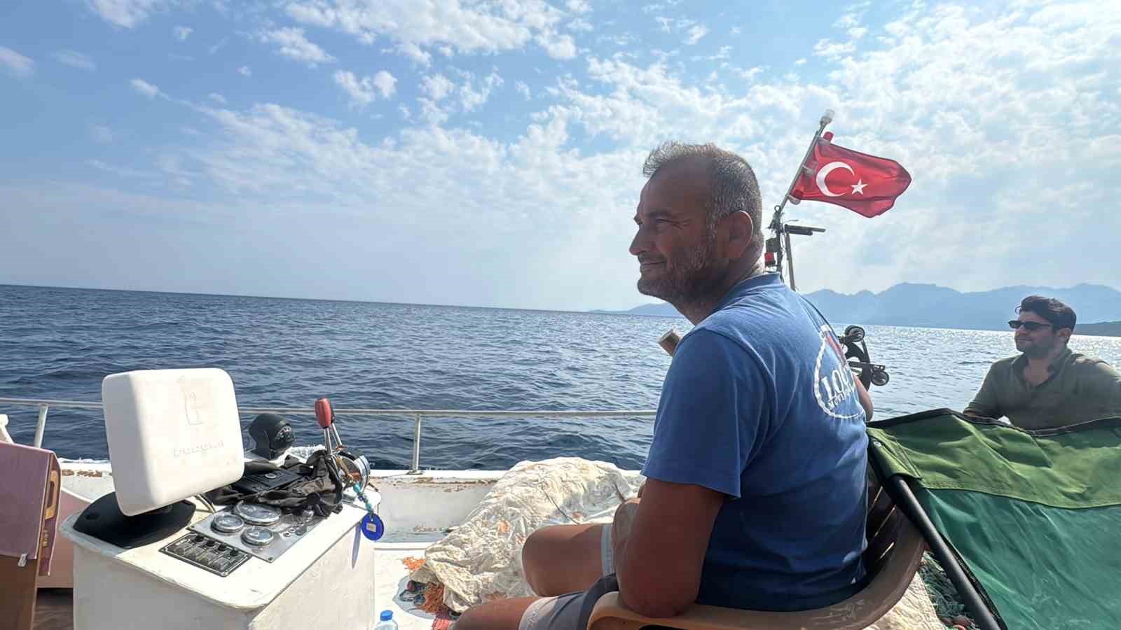 BALIKÇI TEKNESİNİ YANGIN EKİPLERİNİN ULAŞIMI İÇİN SEFERBER ETTİ