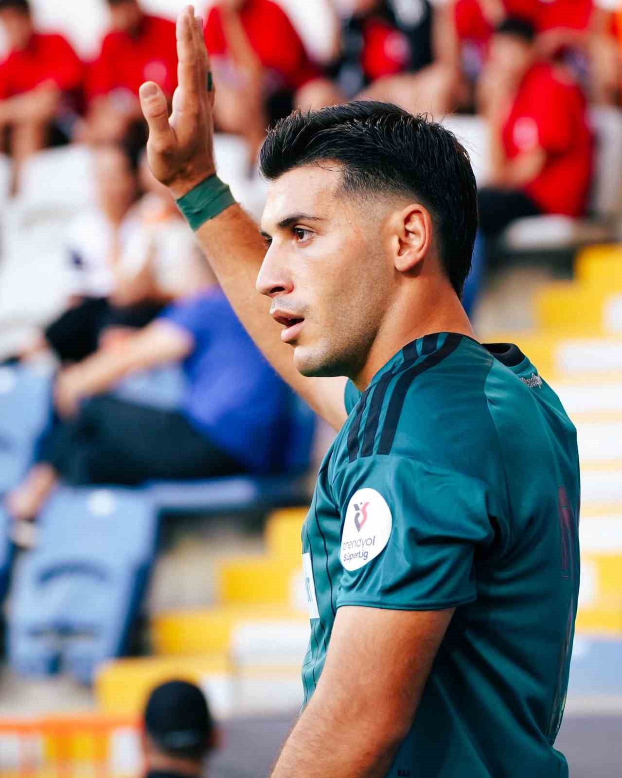 TRENDYOL SÜPER LİG: RAMS BAŞAKŞEHİR: 1 - KOCAELİSPOR: 0 (İLK YARI)