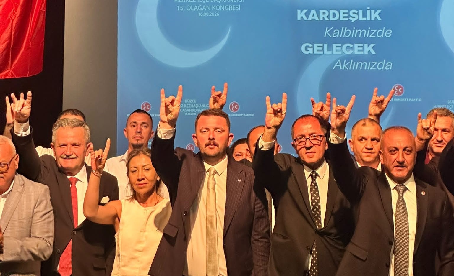 MHP DÜZCE MERKEZ İLÇEDE SERTOĞLU GÜVEN TAZELEDİ