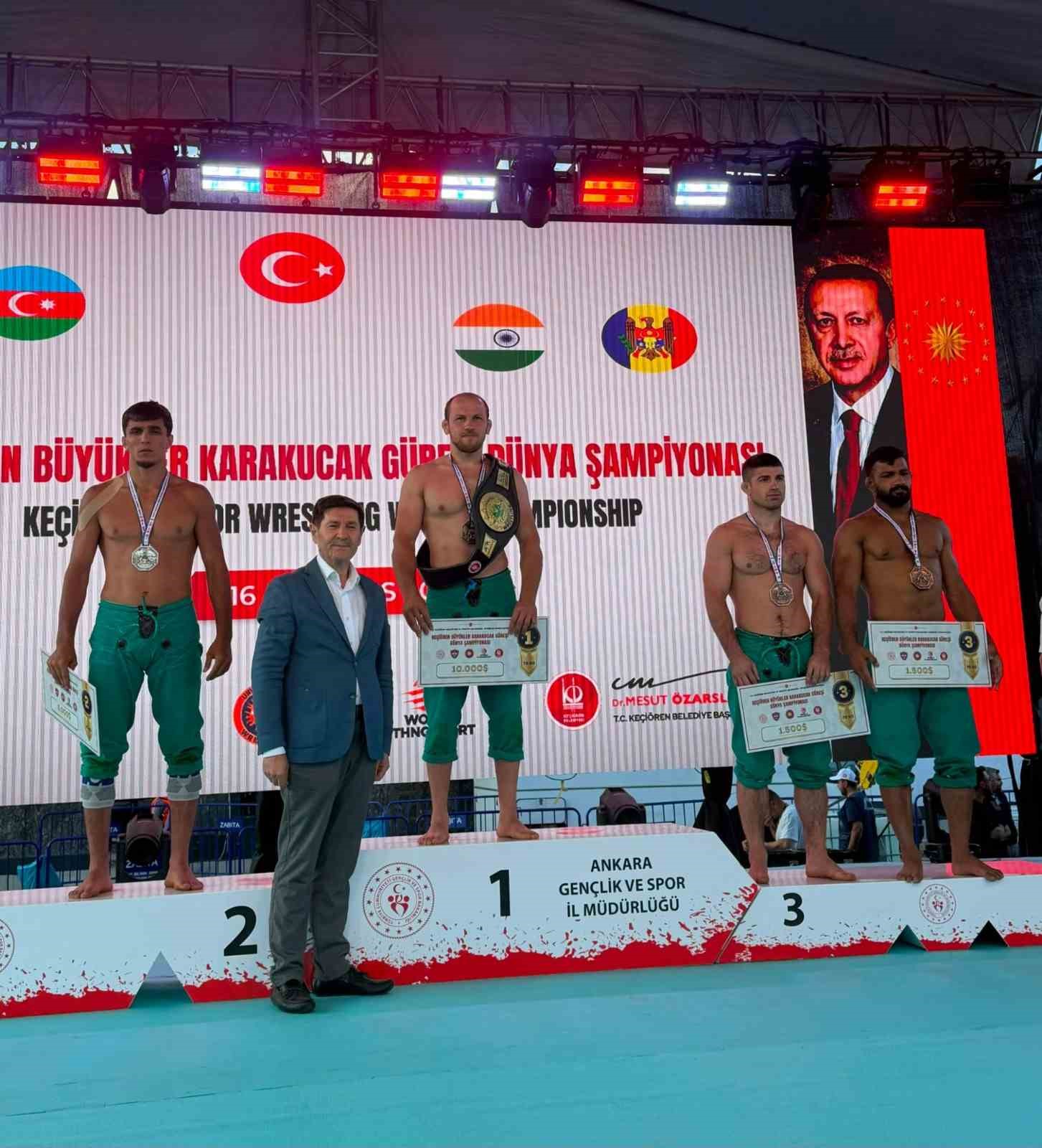 BÜYÜKŞEHİR BELEDİYESPORLU FAZLI ERYILMAZ DÜNYA ŞAMPİYONU