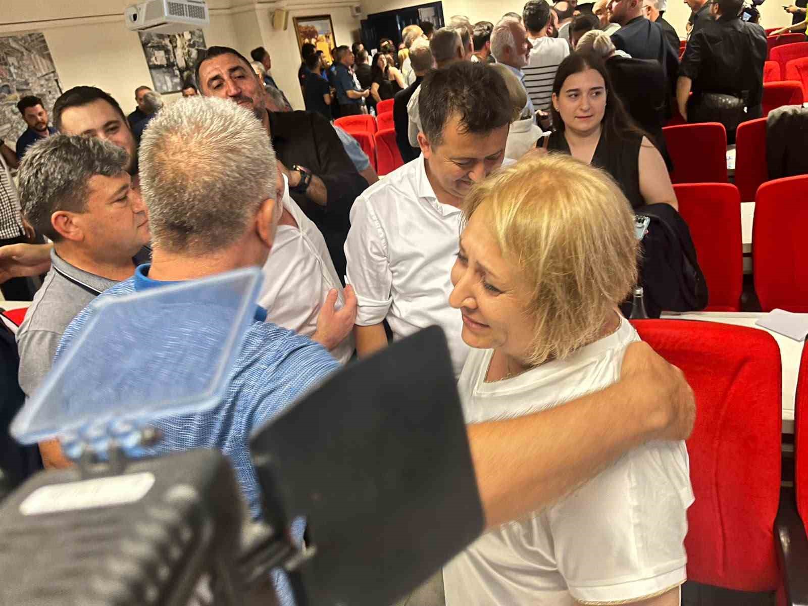 MENDERES BELEDİYESİ AK PARTİ’YE GEÇTİ