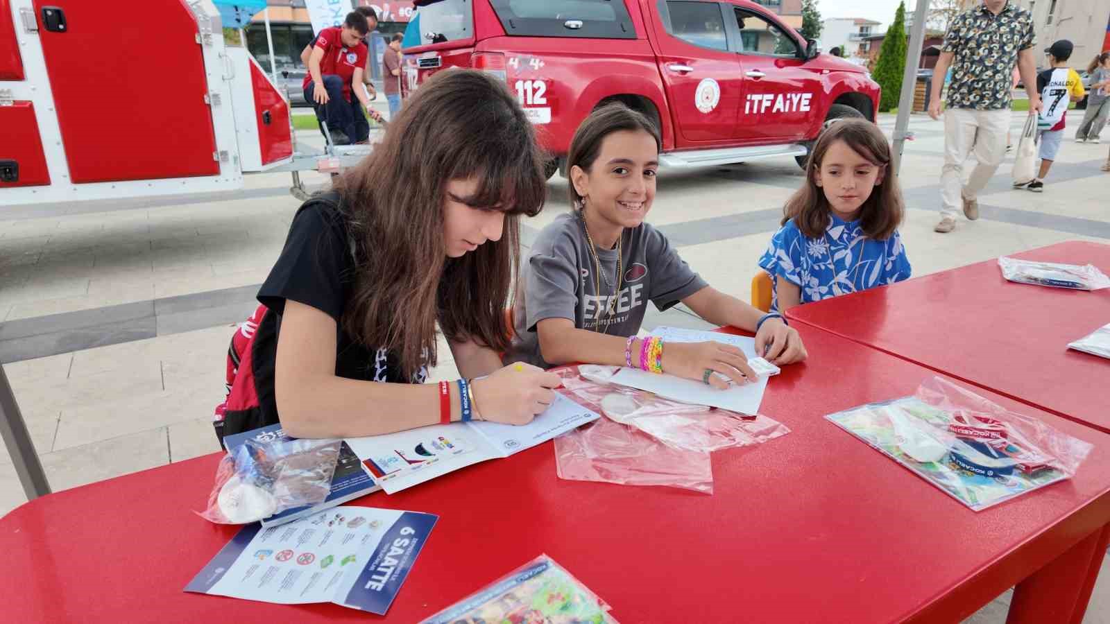 BAŞİSKELE’DE GENÇLERE YÖNELİK AFET FARKINDALIK PROGRAMI DÜZENLENDİ