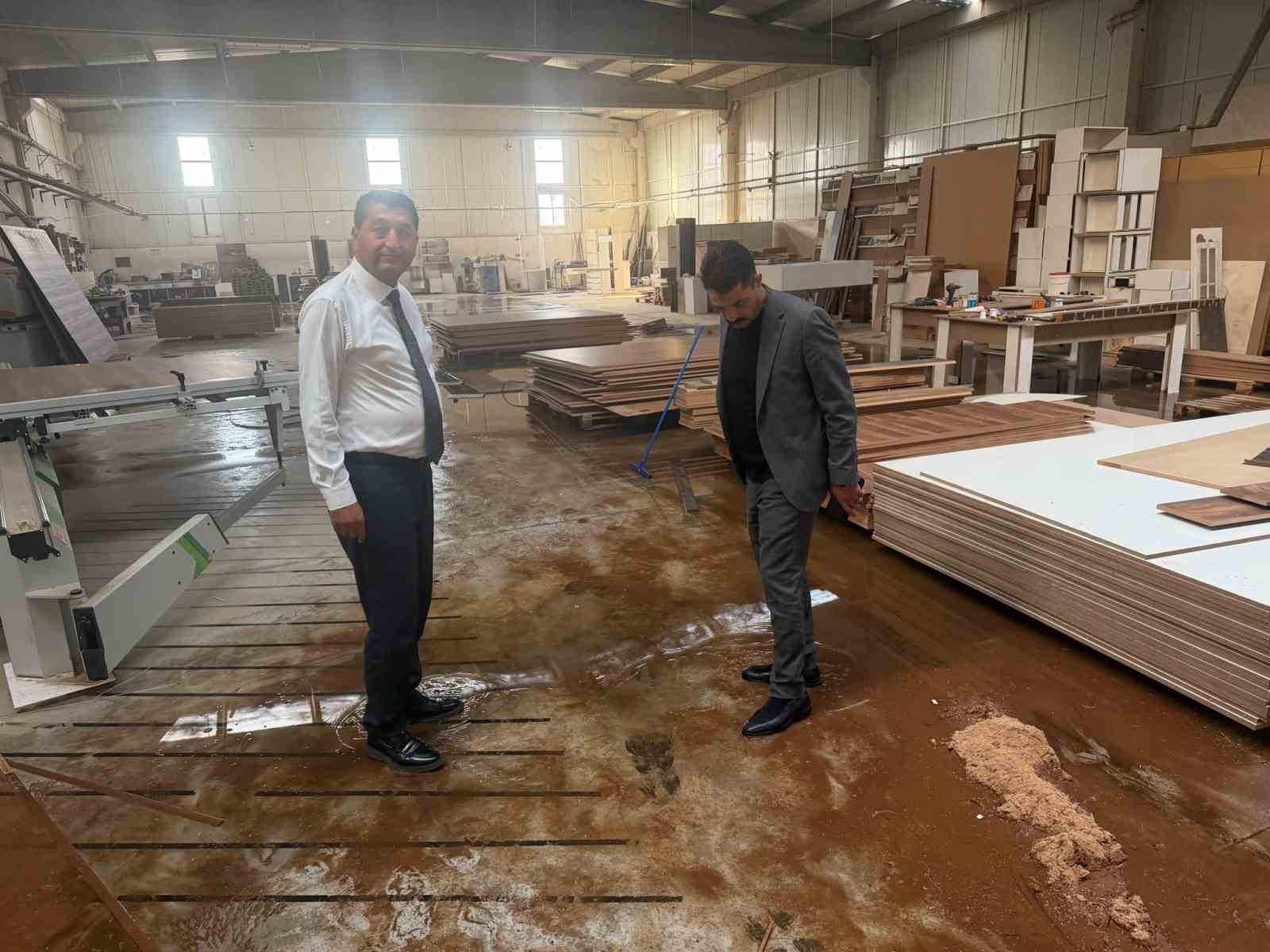 MTSO BAŞKAN ADAYI BOYRAZ’DAN FIRTINADAN ETKİLENEN OSB’YE ZİYARET
