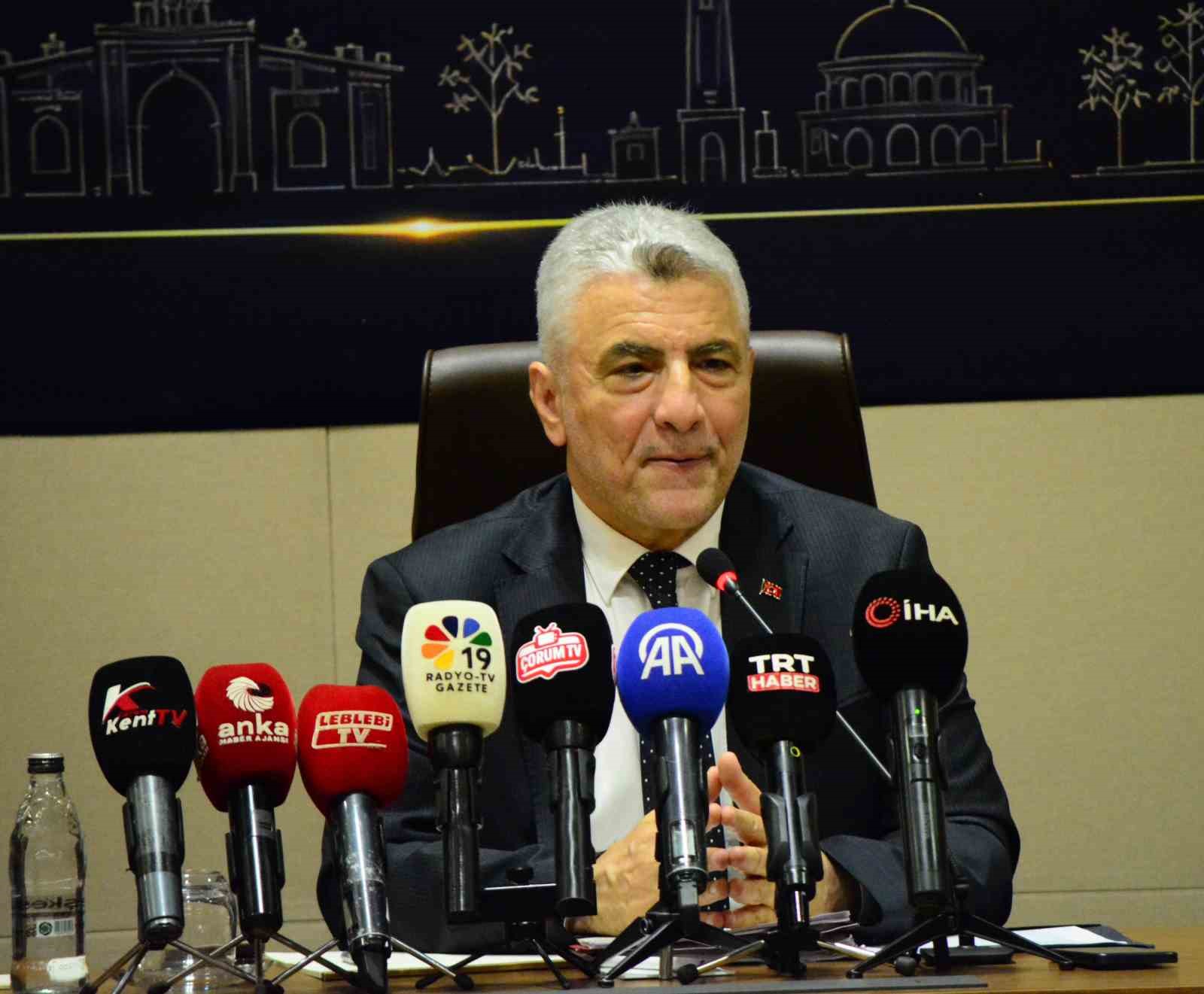 BAKAN BOLAT’TAN SÜPER LİG’E YÜKSELEN ÇORUM SPOR’A TEBRİK: "KALICI VE BAŞARILI OLSUN"
